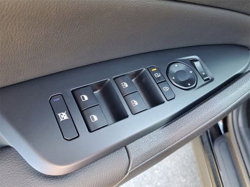 New 2026 Kia Sportage EX image 9