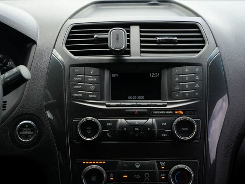 Used 2018 Ford Explorer XLT FWD image 13