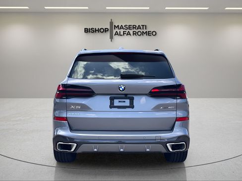 Used 2025 BMW X5 xDrive40i w/ M Sport Package AWD/4WD image 4