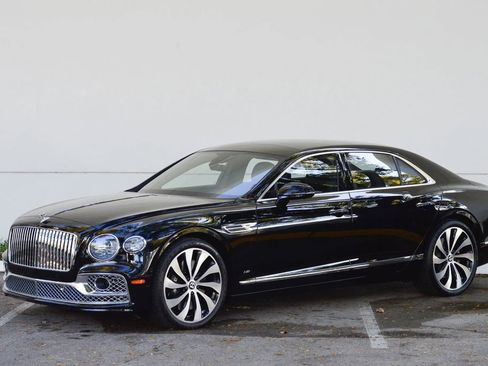 Used 2022 Bentley Flying Spur V8 image 6