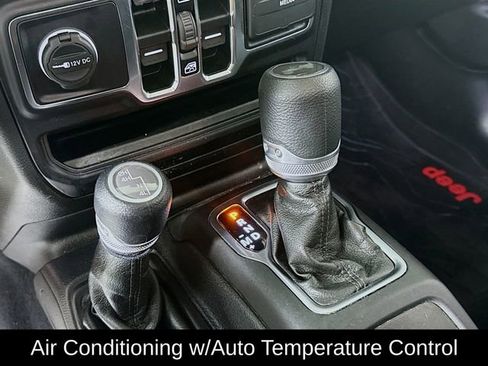 Used 2021 Jeep Wrangler Unlimited Islander image 17