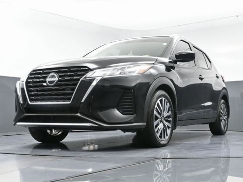 Used 2023 Nissan Kicks SV image 48