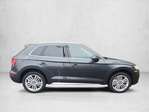Used 2020 Audi Q5 2.0T Premium Plus w/ Premium Plus Package image 4