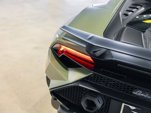 Used 2023 Lamborghini Huracan Tecnica image 39