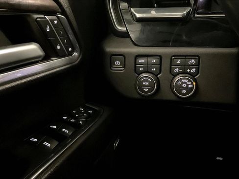 Used 2024 Chevrolet Silverado 2500 LTZ w/ LTZ Plus Package image 41