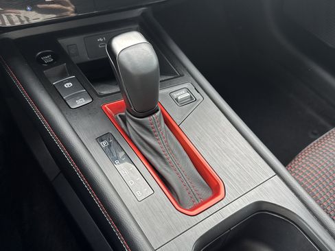 Used 2025 Nissan Kicks SR image 14