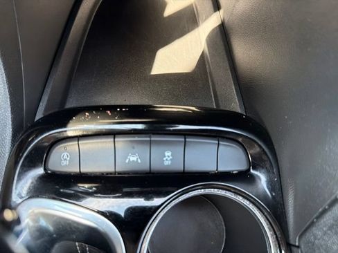 Used 2021 Buick Encore GX Preferred FWD image 22