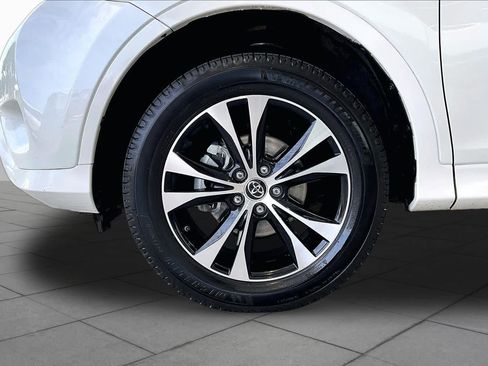 Used 2015 Toyota RAV4 Limited FWD image 10