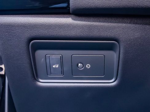 Used 2020 Land Rover Range Rover Sport HSE image 11