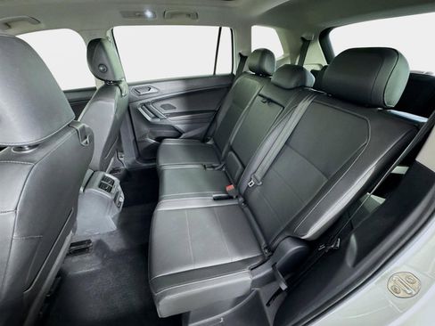 Used 2019 Volkswagen Tiguan SEL image 24