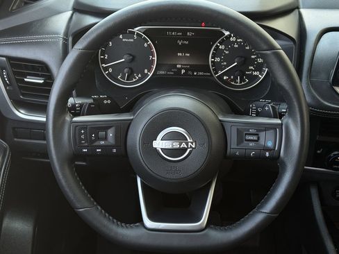 Used 2024 Nissan Rogue SV w/ SV Premium Package AWD/4WD image 13