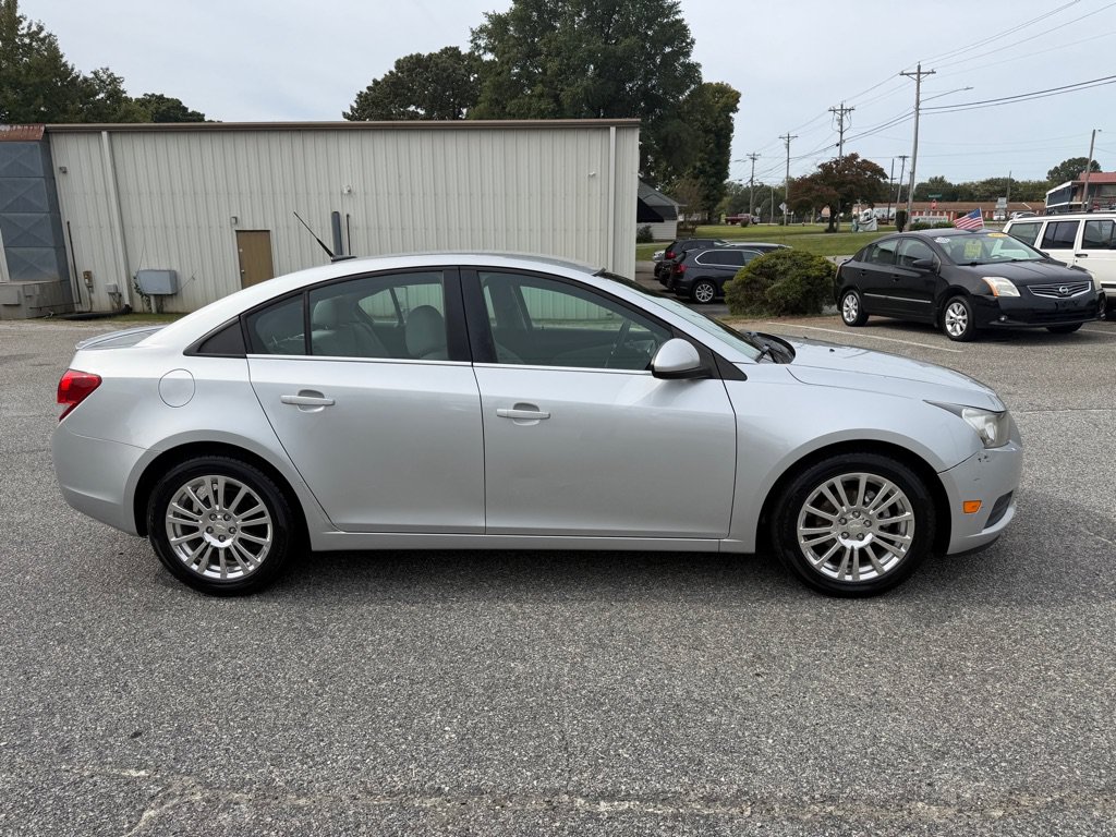 Used 2014 Chevrolet Cruze Eco FWD image 4