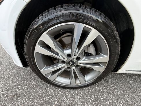 Used 2017 Mercedes-Benz C 300 Sedan image 31