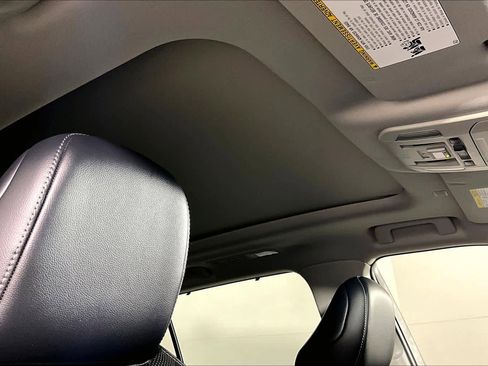 Used 2021 Toyota Highlander Platinum image 13