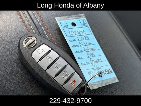 Used 2024 Nissan Altima 2.5 SR w/ SR Premium Package FWD image 29