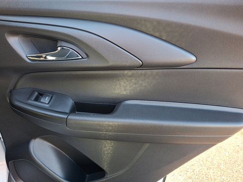 Used 2021 Chevrolet TrailBlazer LT w/ Sun and Liftgate Package image 14