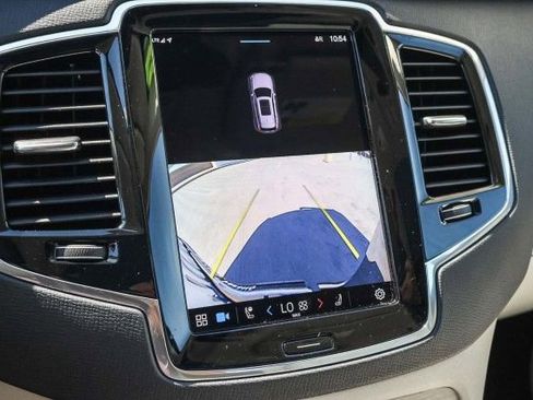 Used 2023 Volvo XC90 T8 Plus w/ Protection Package Premier image 25