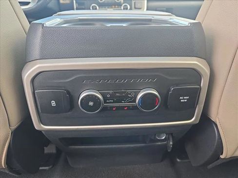 Used 2024 Ford Expedition Max Limited AWD/4WD image 17