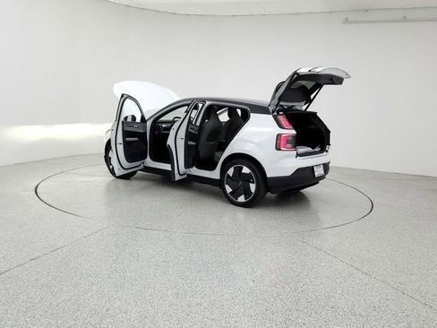 New 2026 Volvo EX30 Plus image 12