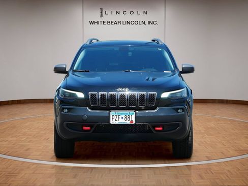 Used 2019 Jeep Cherokee Trailhawk w/ Cold Weather Group AWD/4WD image 2