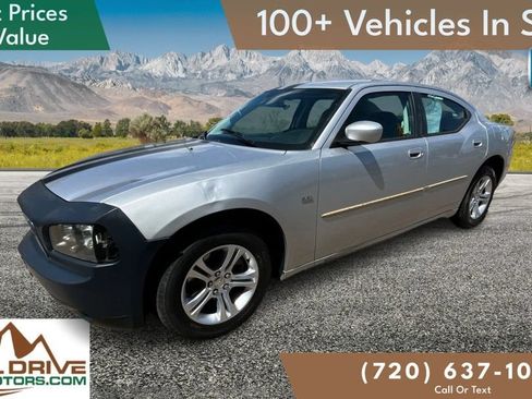 Used 2010 Dodge Charger SXT RWD image 1