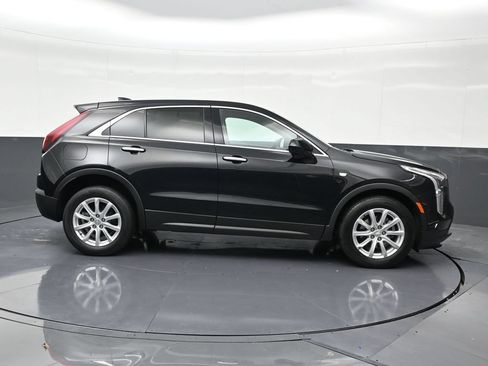 Used 2022 Cadillac XT4 Luxury w/ Driver Awareness Package FWD image 6