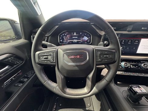 Used 2024 GMC Sierra 1500 AT4 w/ Technology Package AWD/4WD image 13