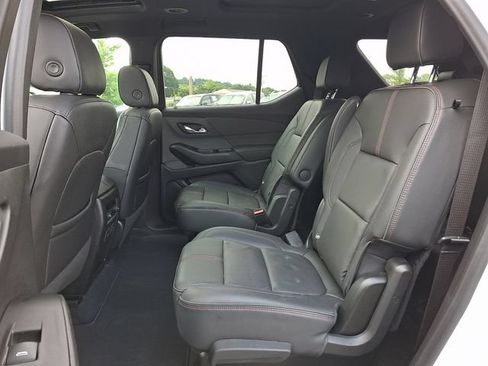 Used 2023 Chevrolet Traverse RS AWD/4WD image 17