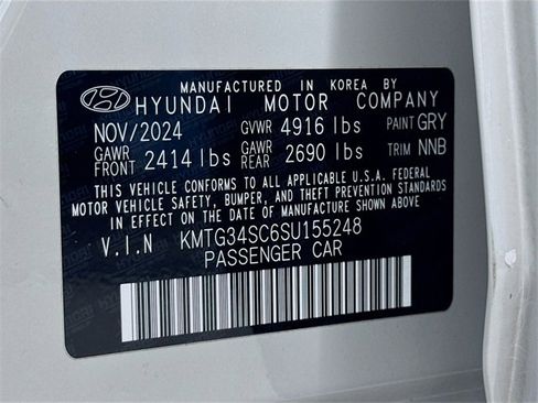 Used 2025 Genesis G70 2.5T image 31