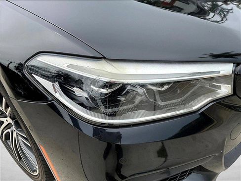 Used 2018 BMW 540i w/ M Sport Package RWD image 27