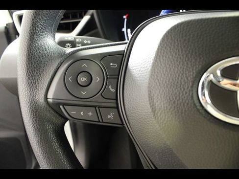 Used 2026 Toyota Corolla LE w/ LE Premium Package FWD image 20