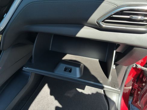 Used 2022 Chevrolet Bolt LT w/ Infotainment Package FWD image 61