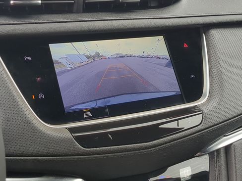 Used 2024 Cadillac XT6 Luxury w/ LPO, Floor Liner Package AWD/4WD image 14