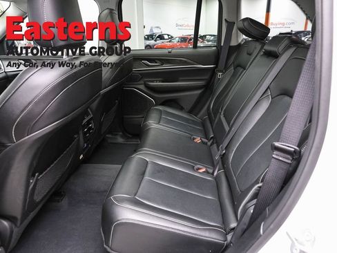 Used 2022 Jeep Grand Cherokee Limited 4xe w/ Luxury Tech Group II AWD/4WD image 24