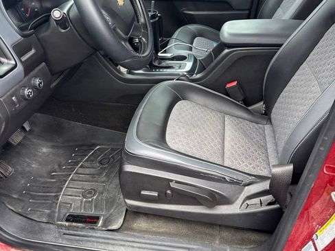 Used 2015 Chevrolet Colorado Z71 AWD/4WD image 4