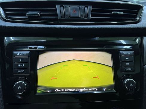 Used 2020 Nissan Rogue Sport S image 41