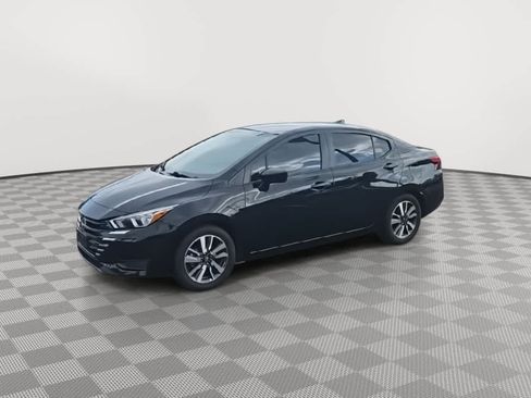 Used 2023 Nissan Versa SV FWD image 4