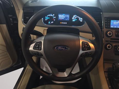 Used 2014 Ford Taurus SE FWD image 14