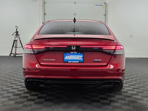 Used 2024 Honda Accord Sport image 11