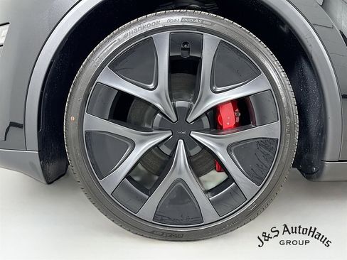 Used 2026 Tesla Model Y Performance image 37