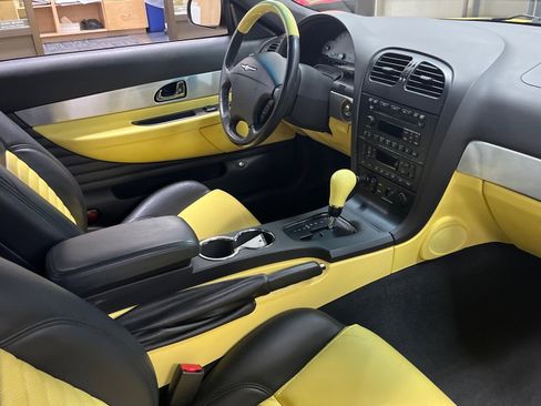 Used 2002 Ford Thunderbird image 12