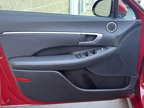 Used 2025 Hyundai Sonata SEL FWD image 4