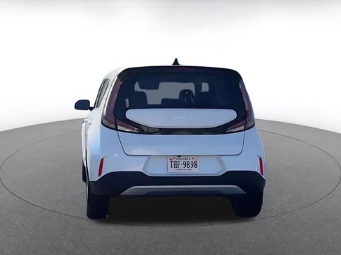 Used 2025 Kia Soul LX w/ LX Technology Package image 12