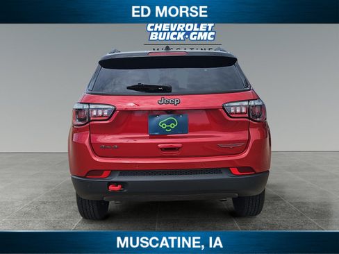 Used 2025 Jeep Compass Trailhawk AWD/4WD image 4