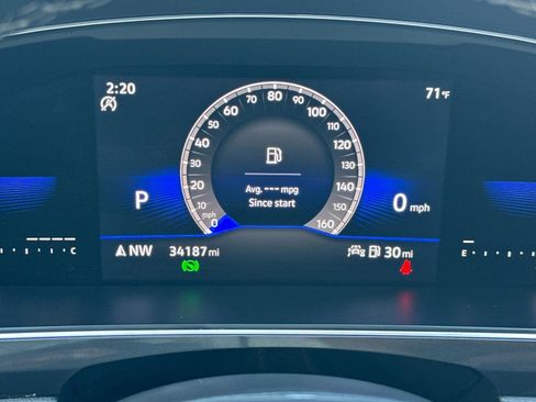 Used 2023 Volkswagen Tiguan SE image 30