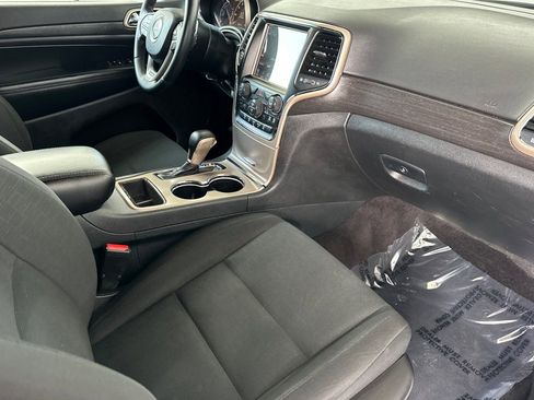 Used 2017 Jeep Grand Cherokee Laredo w/ Quick Order Package 2BE RWD image 20