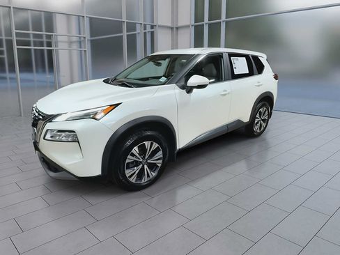 Used 2022 Nissan Rogue SV AWD/4WD image 4