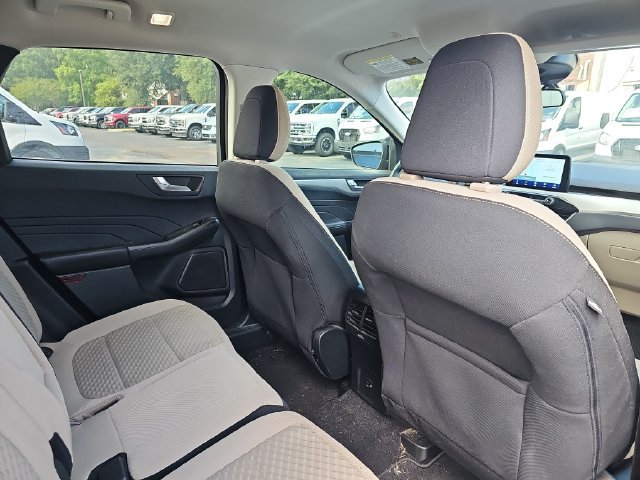Used 2021 Ford Escape SE w/ SE Sport Appearance Package FWD image 11