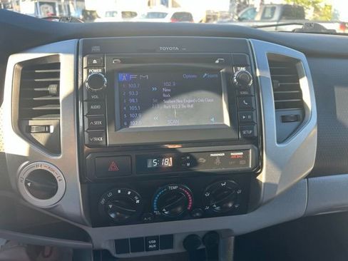 Used 2013 Toyota Tacoma Base image 20