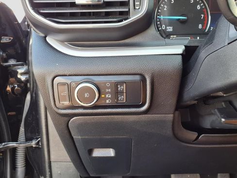 Used 2023 Ford Explorer XLT w/ Equipment Group 202A image 23